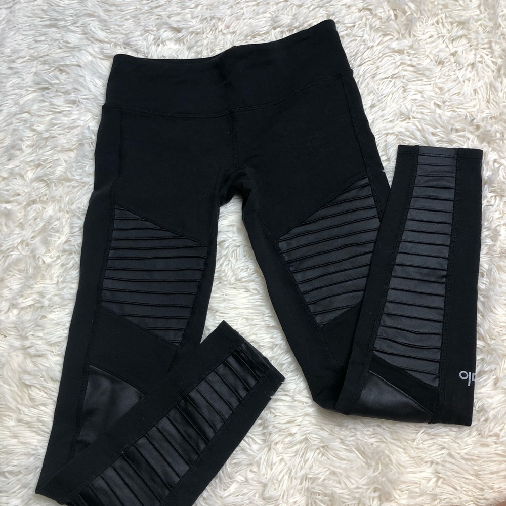 Alo yoga High-Waist Moto Legging - Picture 3 of 12